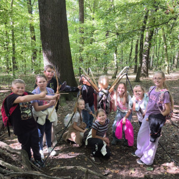 zdjęcie grupowe uczniów podczas wycieczki